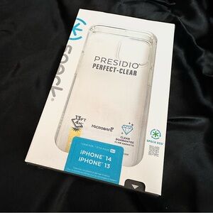 Speck Presidio Perfect-Clear iPhone 14 iPhone 13 Case